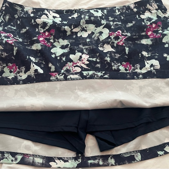 Lady Hagen Navy Floral Golf Pickleball Tennis Skort with Back Zip Size 16 - Picture 3 of 6